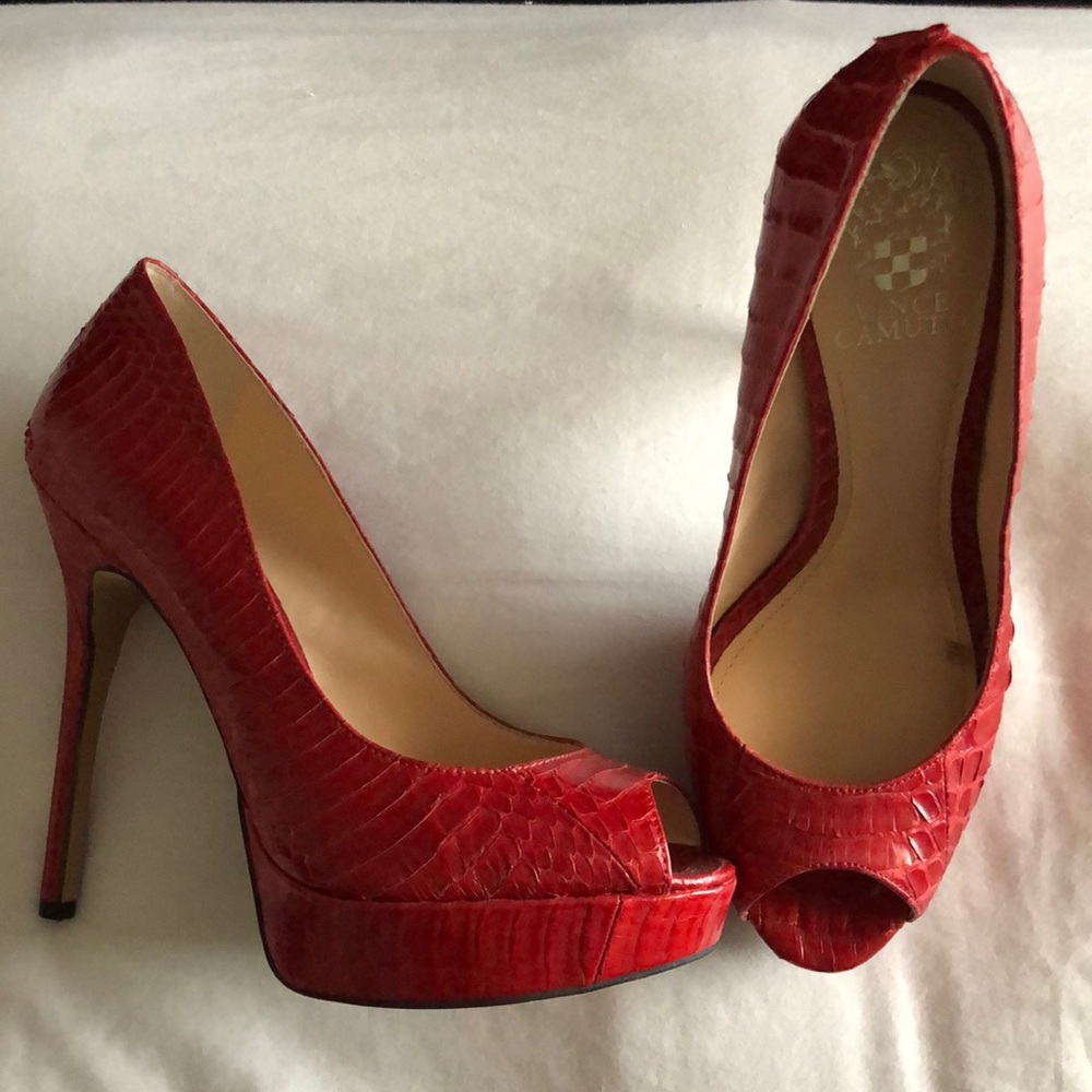 NEW Vince Camuto heels